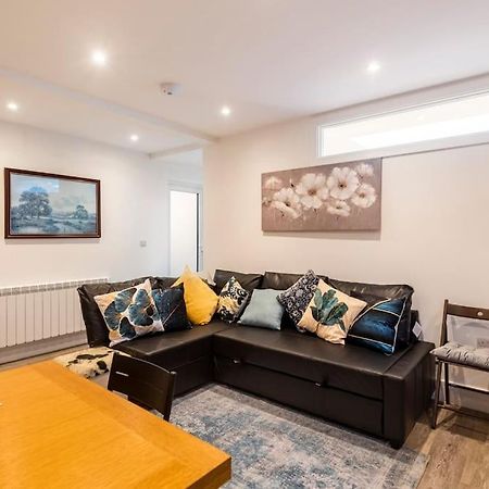 Comfortable Flat Close To The Beach Brighton Bagian luar foto