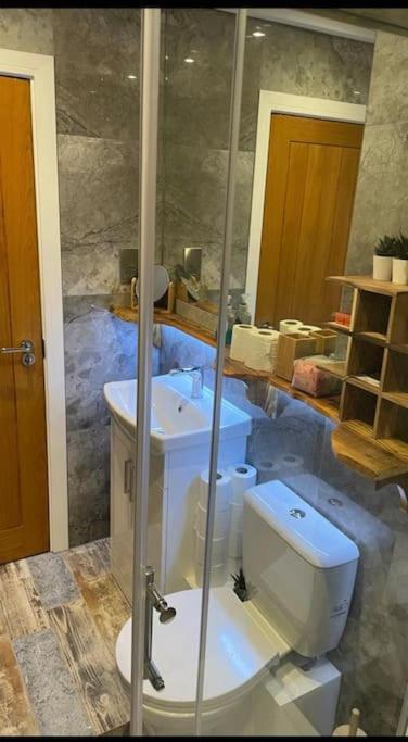 Comfortable Flat Close To The Beach Brighton Bagian luar foto