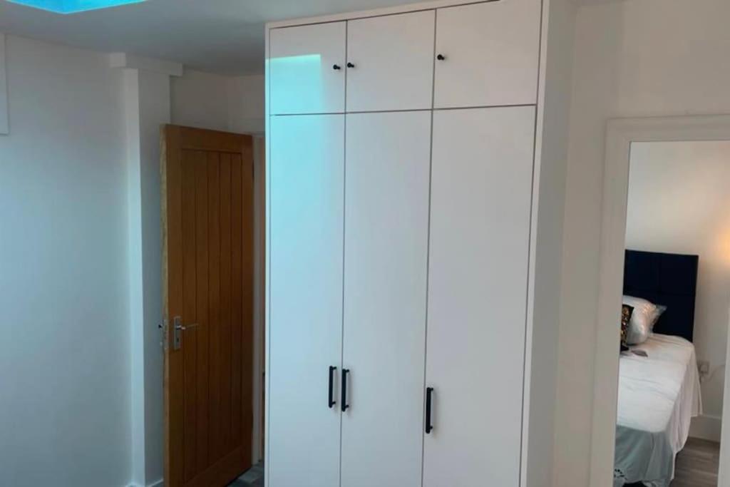 Comfortable Flat Close To The Beach Brighton Bagian luar foto
