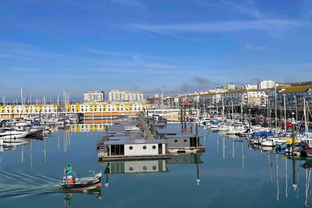 Comfortable Flat Close To The Beach Brighton Bagian luar foto