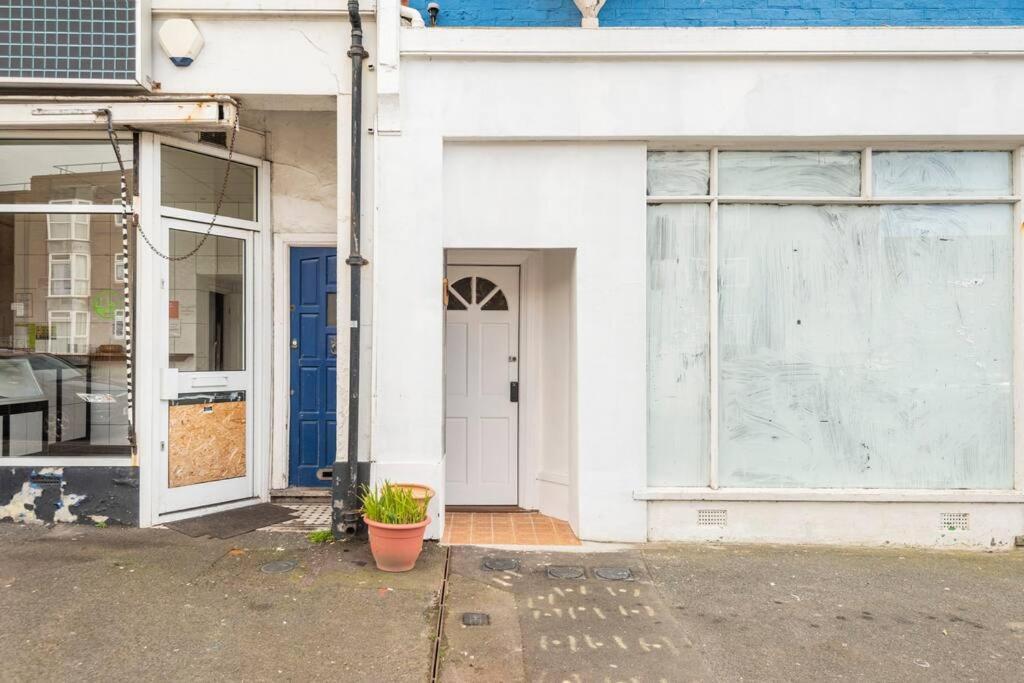 Comfortable Flat Close To The Beach Brighton Bagian luar foto