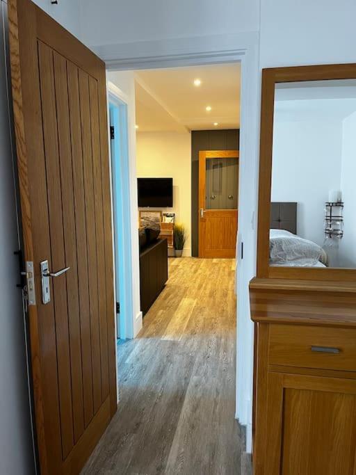 Comfortable Flat Close To The Beach Brighton Bagian luar foto