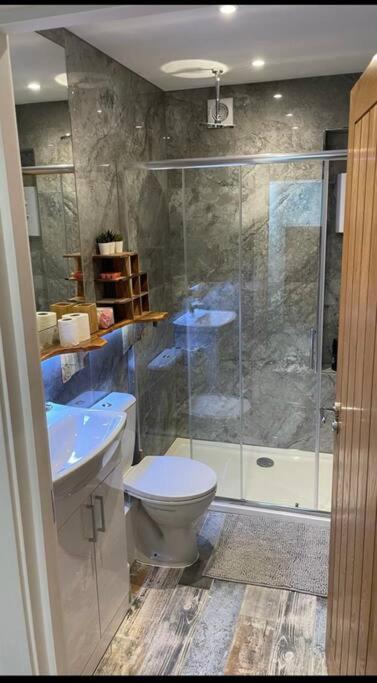 Comfortable Flat Close To The Beach Brighton Bagian luar foto