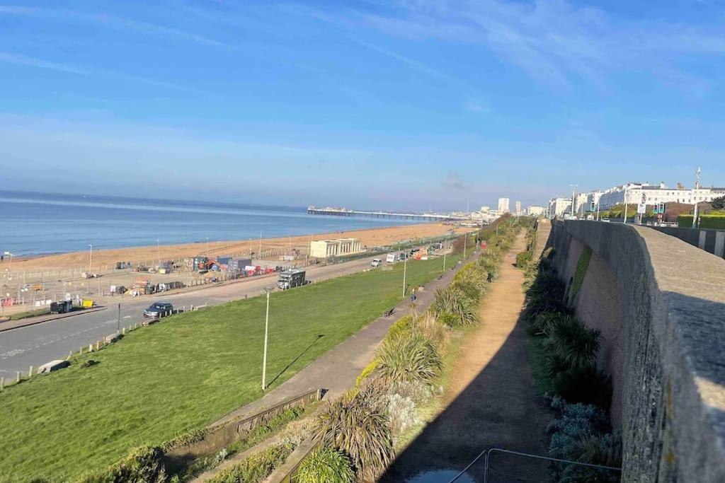 Comfortable Flat Close To The Beach Brighton Bagian luar foto