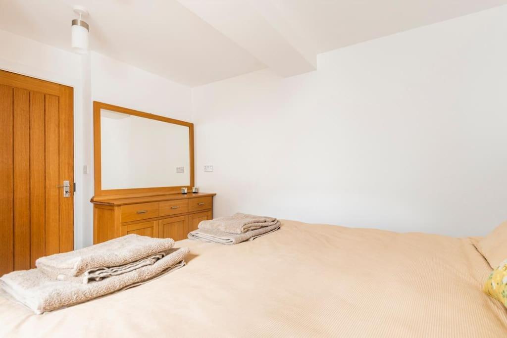 Comfortable Flat Close To The Beach Brighton Bagian luar foto